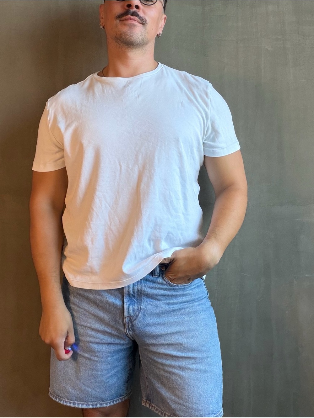 Banana Republic Luxury Touch Men’s Medium White Crew Neck T-Shirt Tee